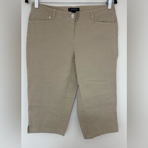 White House Black Market Khaki Pedal Pushers Size 6